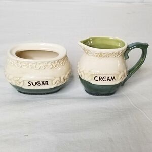 Grasslands Road  Sugar and Cream Set